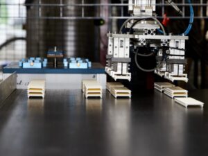 Robot uitname spuitgieten
